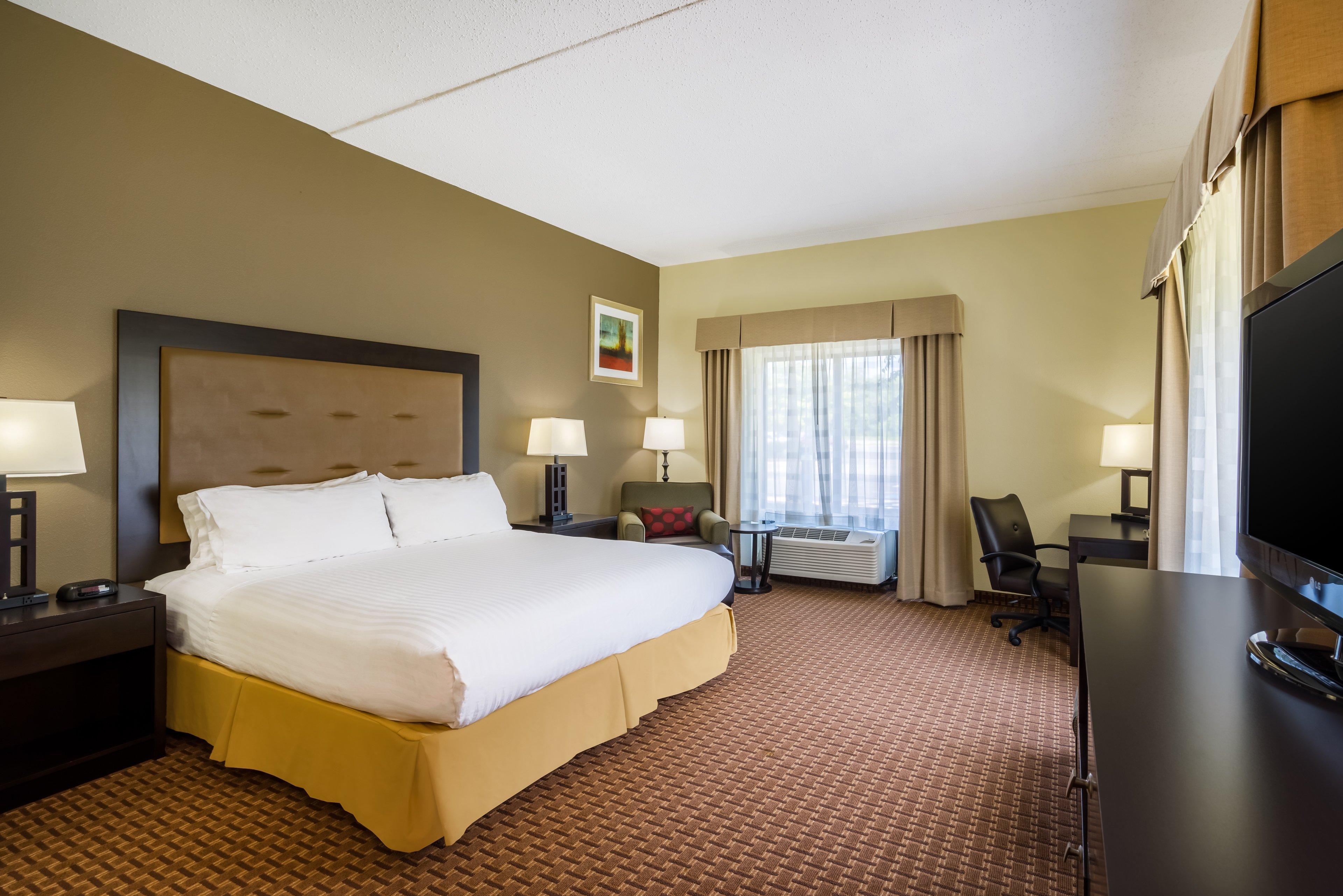 Holiday Inn Express Hotel & Suites-North East By Ihg Exterior photo