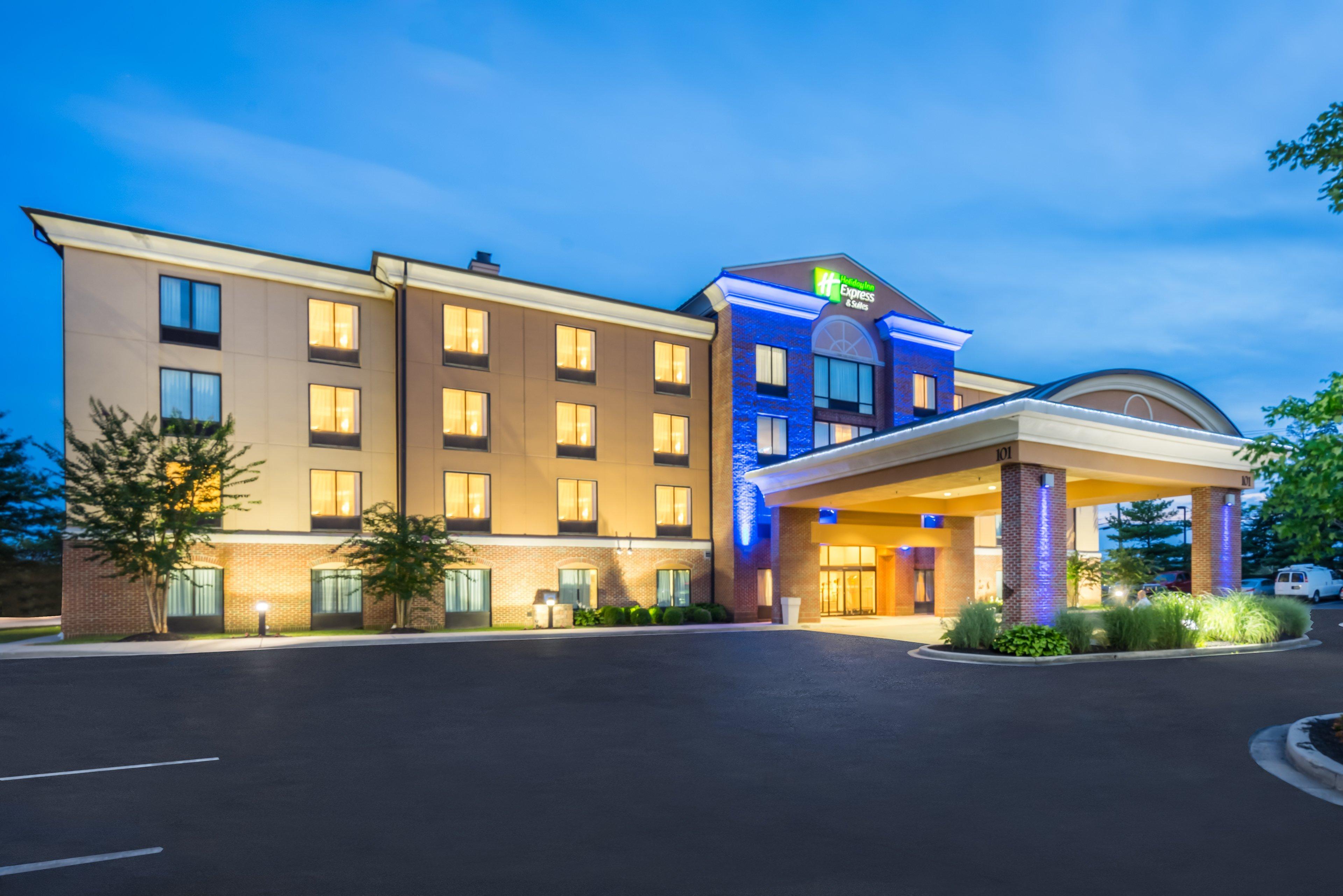 Holiday Inn Express Hotel & Suites-North East By Ihg Exterior photo