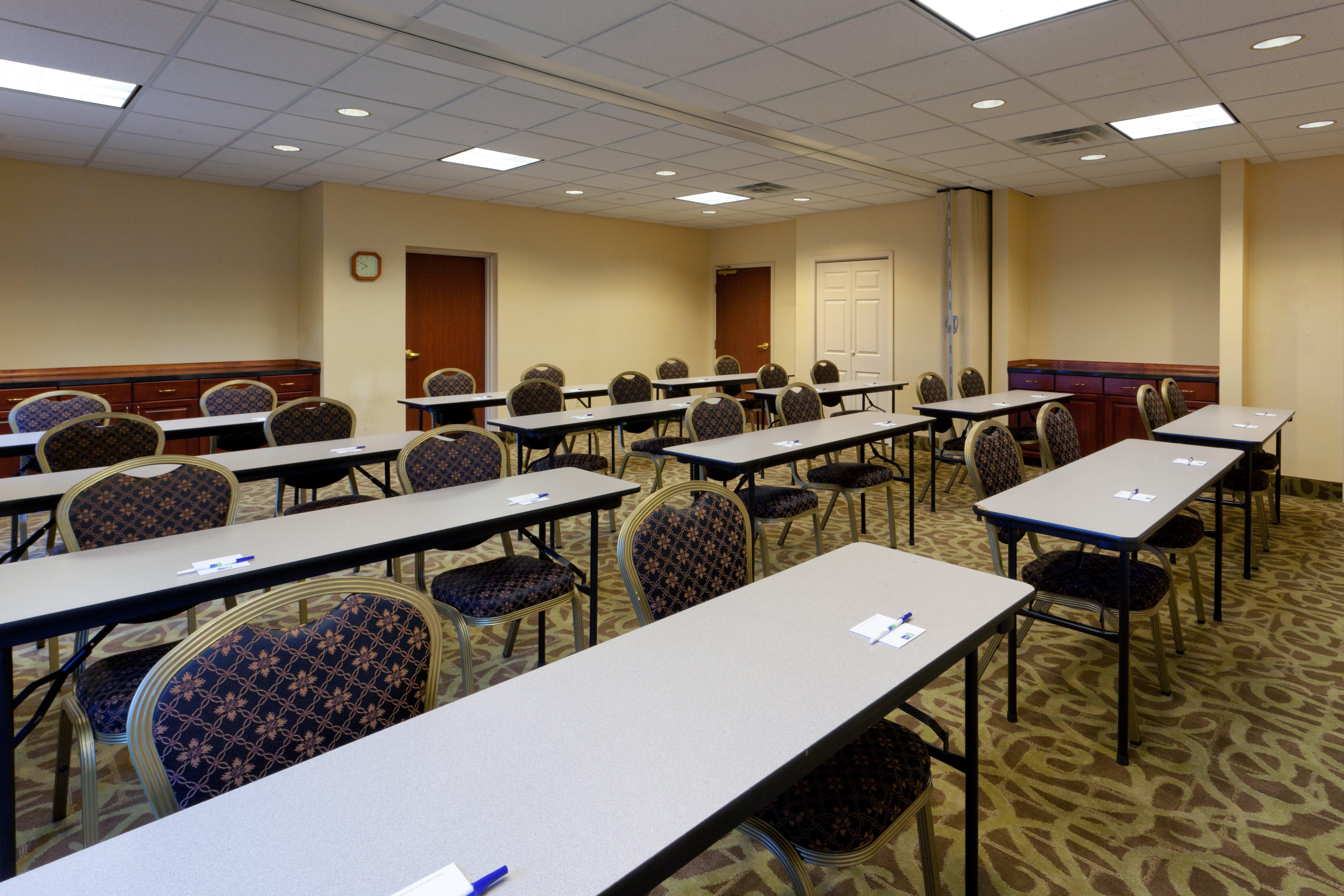 Holiday Inn Express Hotel & Suites-North East By Ihg Facilities photo