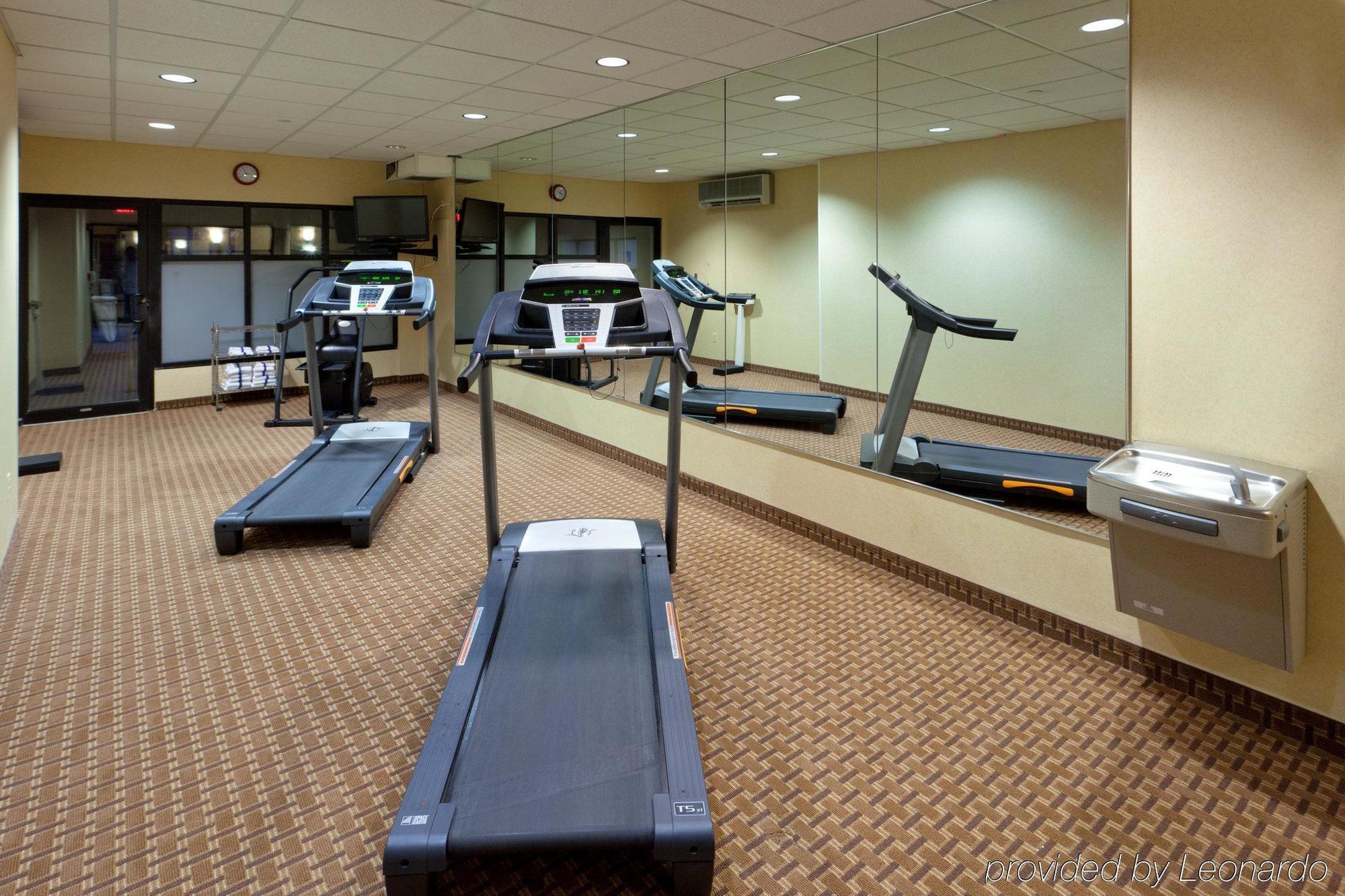 Holiday Inn Express Hotel & Suites-North East By Ihg Facilities photo