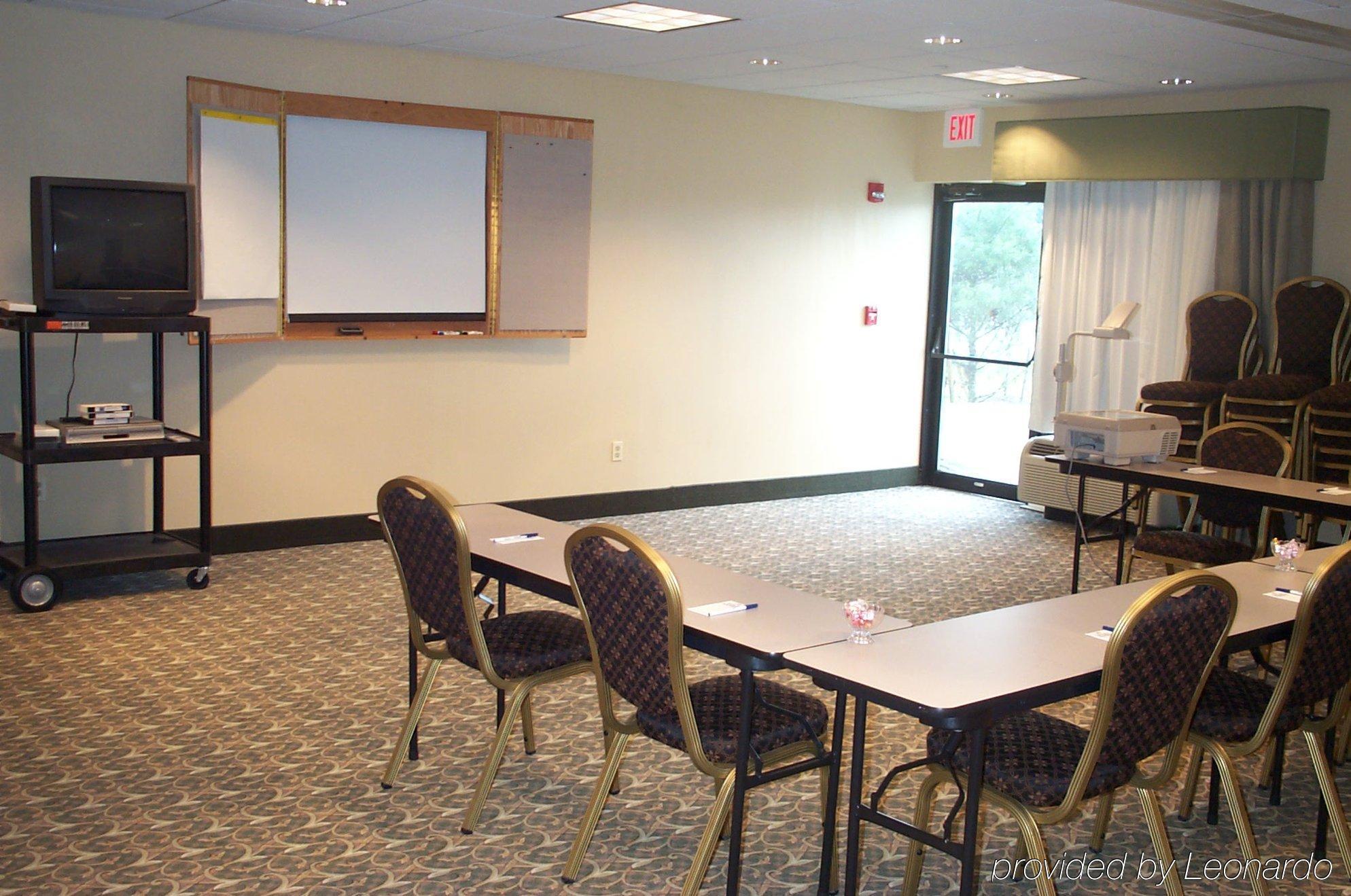 Holiday Inn Express Hotel & Suites-North East By Ihg Facilities photo